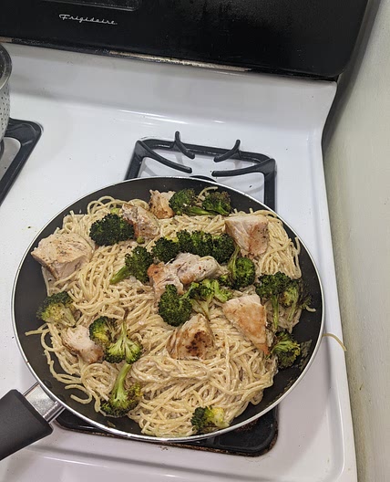 Creamy Chicken And Broccoli Pasta