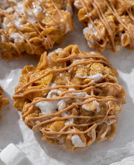 Crumbl 🙀 PB- Cornflake cookies w/ marshmallows (No Bake)