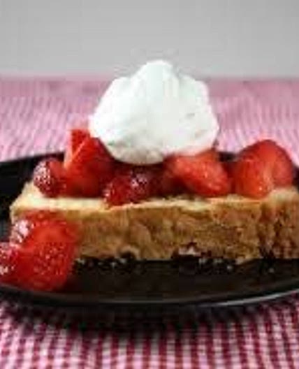 Swensen’s Strawberry Shortcake 