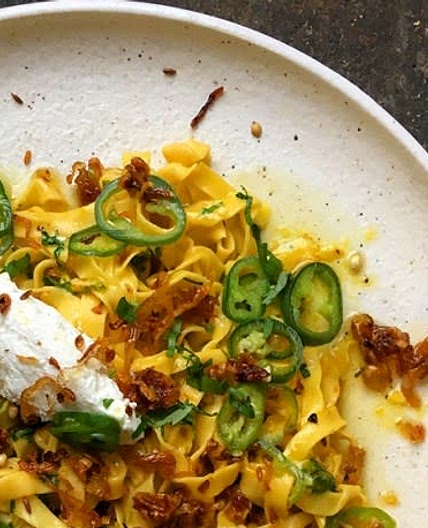 Pasta with chipotle shallots