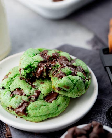 Green Mint Chocolate Chip Cookies