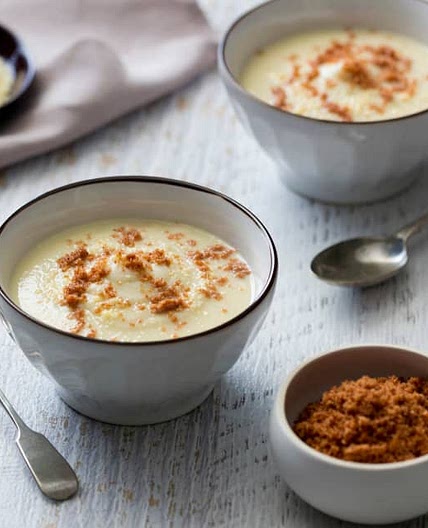 Cauliflower soup with bacon dust