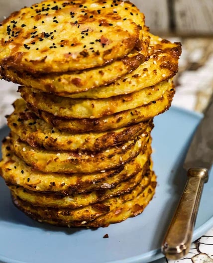 Keto Cheese and Bacon Cauliflower Buns