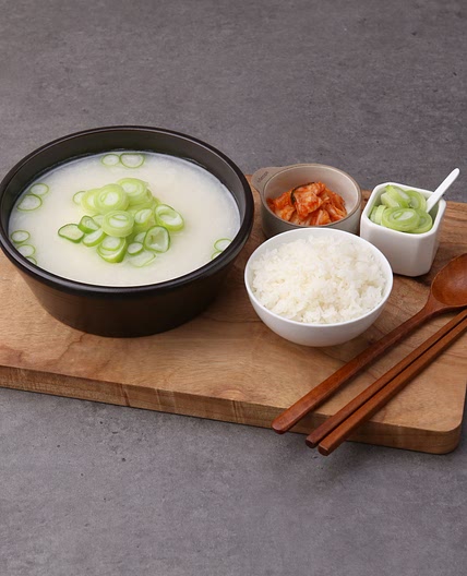 비비고 사골곰탕 + 비비고 진한고기만두