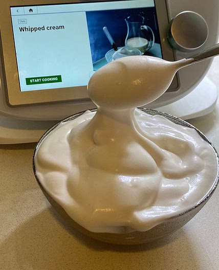 Aquafaba Whipped Cream | Veginner Cooking