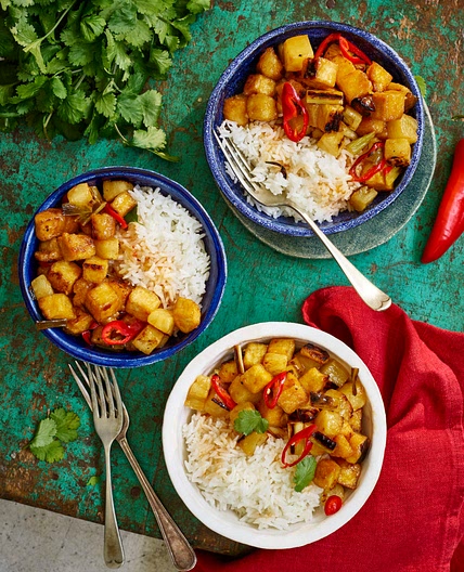 Sweet n' Sour Tofu & Pineapple 'Fake-Away' - Avant-Garde Vegan
