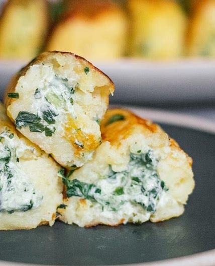 Vegane Kartoffeltaschen mit Spinat-Frischkäse-Füllung