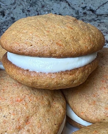 Carrot Cake Whoopie Pie Recipe