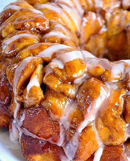 Old Fashioned Monkey Bread w/ Powdered Sugar Frosting