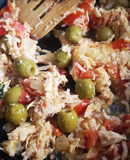 Taquitos de lechuga de pollo con queso