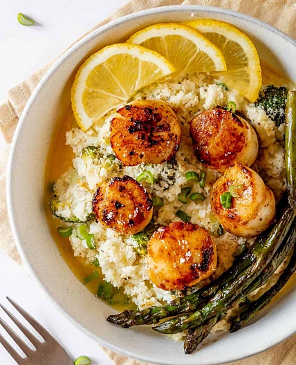 Seared Scallops & Cauliflower Rice Risotto