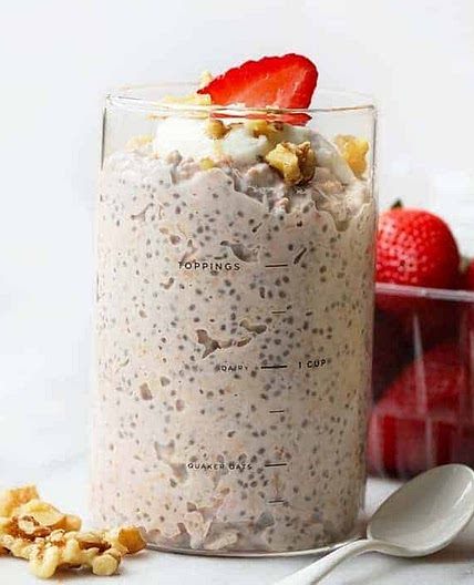 Creamy Strawberry Vanilla Overnight Oats