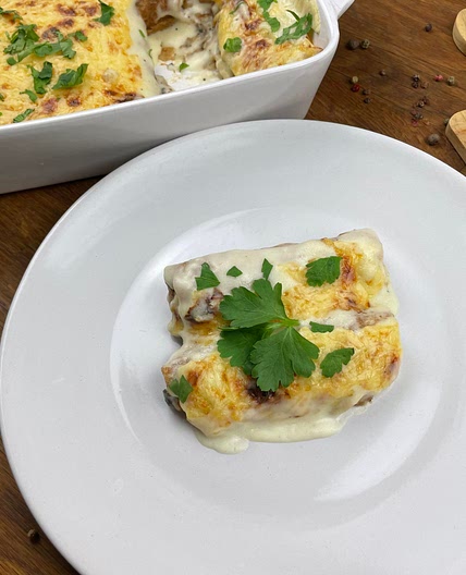 Stuffed Mlyntsi (Ukrainian thin pancakes)
