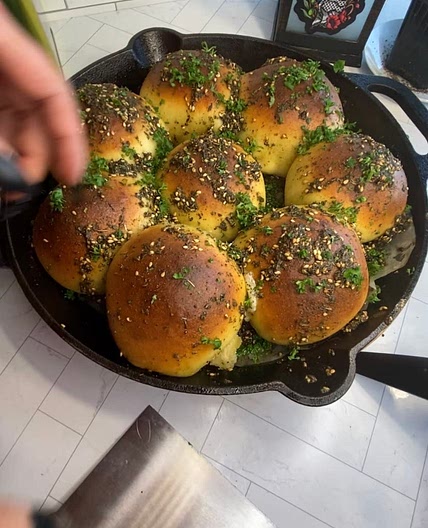 Mozzarella & Thyme Stuffed  Zattar Bun