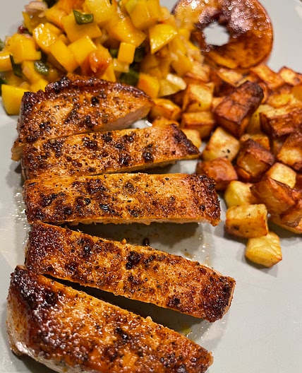 🥭🍑 Peach & Mango Salsa with pork chops and potato hash