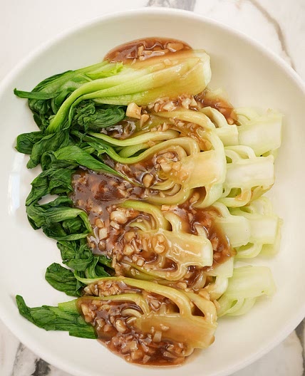BOK CHOY WITH GARLIC SAUCE