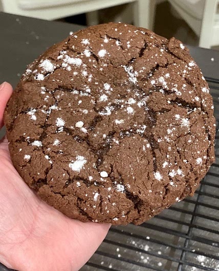 Crumbl -inspired Chocolate Lava Cookies
