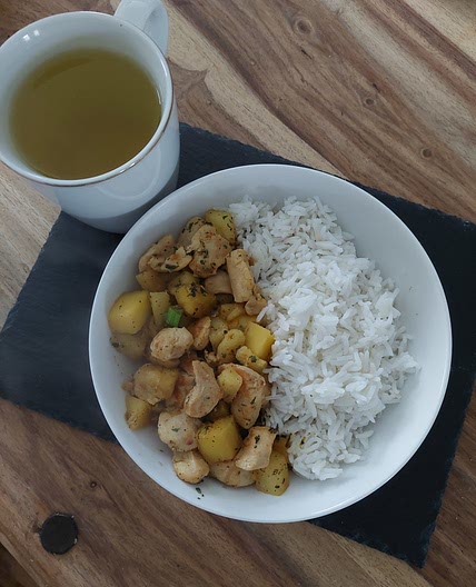 Kurczak w kokosowym sosie z mango