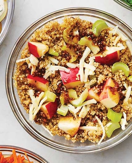 Salade de quinoa à la pomme et au cheddar fort