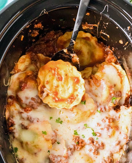 Easy Slow Cooker Ravioli Lasagna