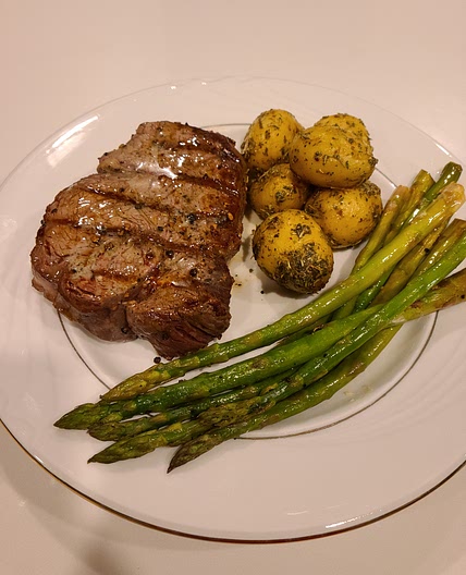 Steak and Asparagus