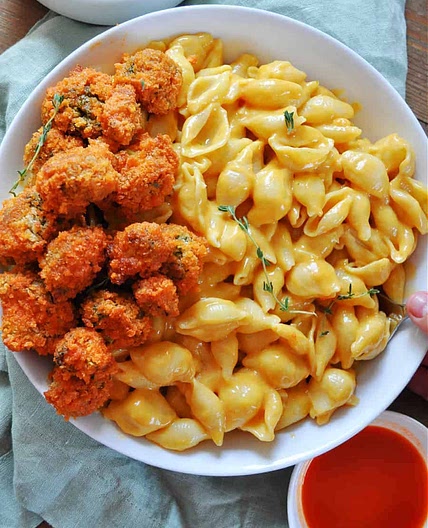 Vegan Buffalo Broccoli Mac and Cheese