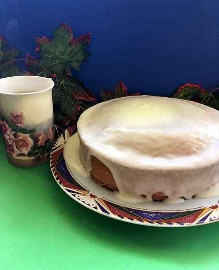 Vanilla Cake and Tea ‘Smoko’