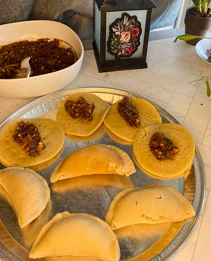 Atayef bil Tamir (stuffed w/ Dates and Nuts)