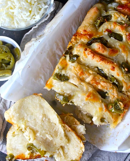 Cheddar Jalapeño Pull Apart Bread