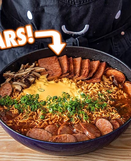 Army stew (Budae Jjigae)