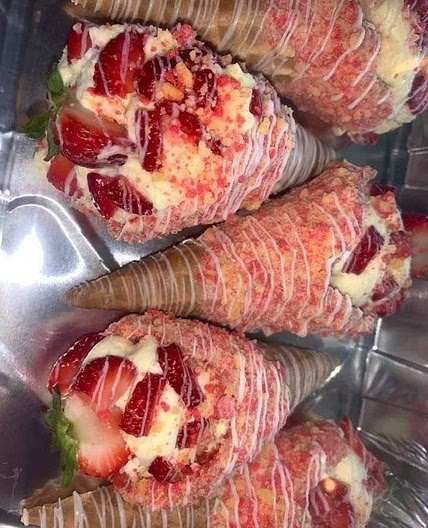 Strawberry Crunch Cheesecake Cones