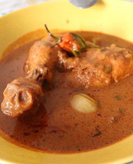 Sauce d'arachide au poulet