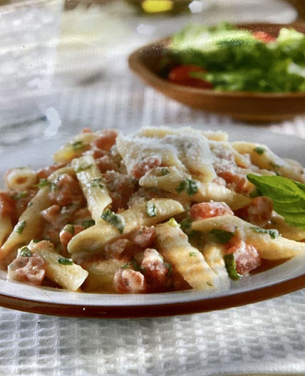 Penne with Ricotta, Tomatoes and Basil