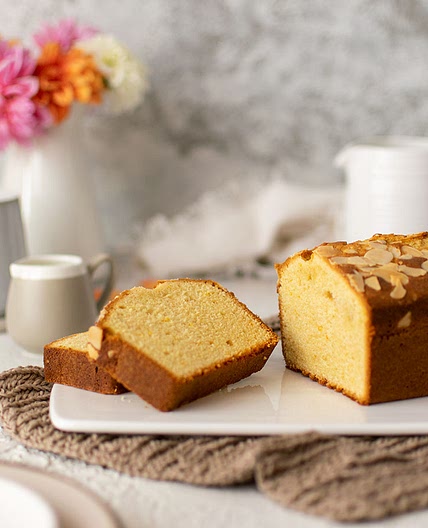 Plum-cake alle Mandorle e Arancia