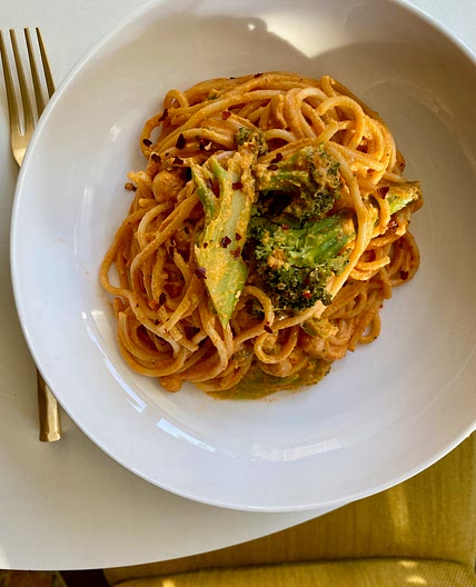 Creamy Vodka Sauce Pasta w/ Chickpeas and Broccoli