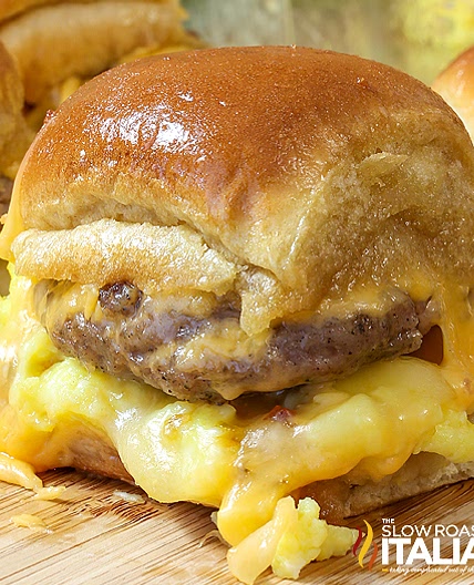 Breakfast Sliders (Cheese and Sausage + VIDEO
