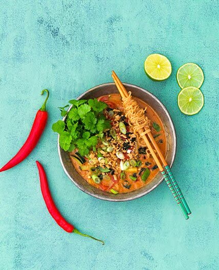 Spicy peanut noodle soup