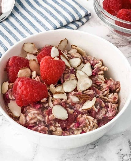 Raspberry Overnight Oats