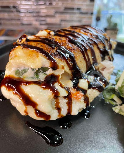 Caprese stuffed chicken 