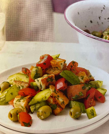 BROTSALAT MIT HALLOUMI
