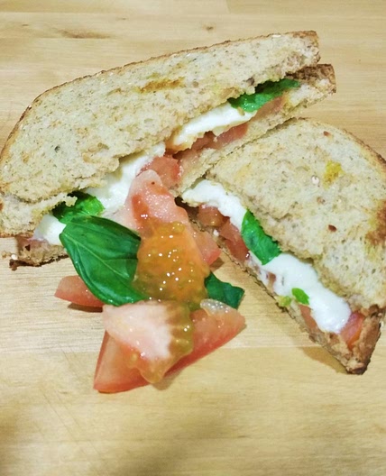 Receita de Sanduíche caprese light