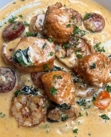 Cajun Shrimp and Sausage Grits Bowl 