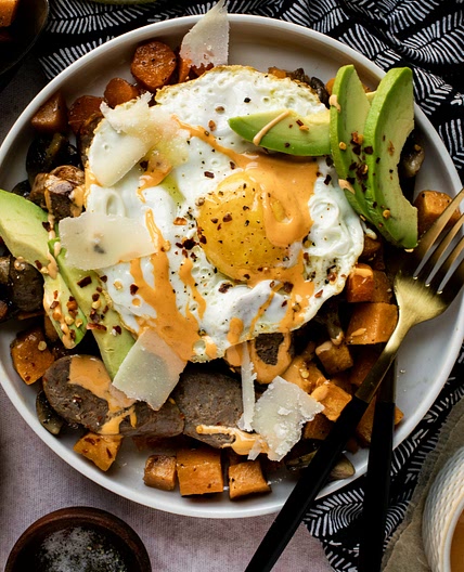 Sweet Potato Lunch Bowl with Italian Sausage, Mushrooms & Spicy Aioli