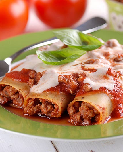 Cannelloni with Bolognese Sauce