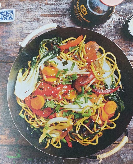 Wok de nouilles sautées aux légumes