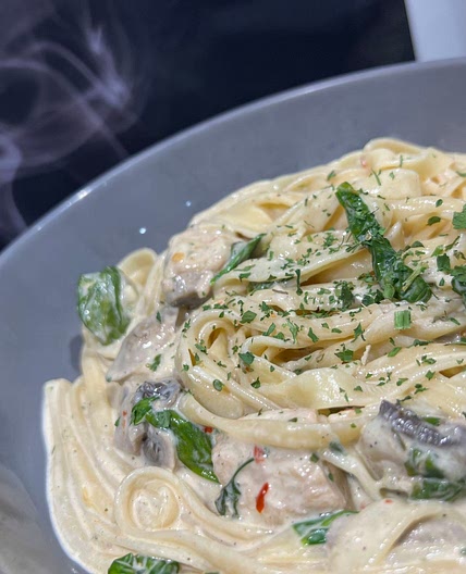White sauce pasta