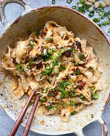 10-min creamy peanut noodles