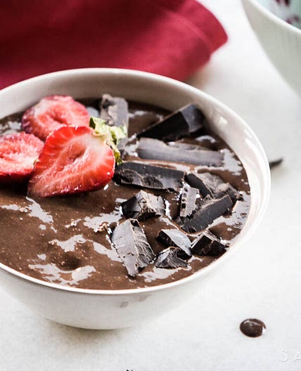 Brownie Batter Smoothie Bowl
