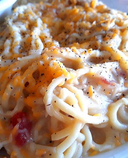 Texas Spaghetti Chicken Recipe: An Amazing 6-Ingredient Chicken Spaghetti Casserole Recipe From a Small Town | Casseroles | 30Seconds Food