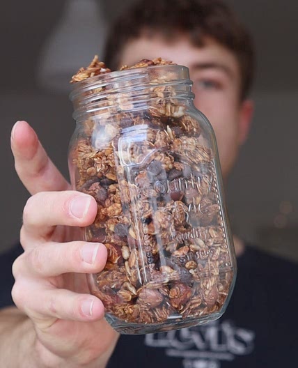 Easy Chocolate Granola